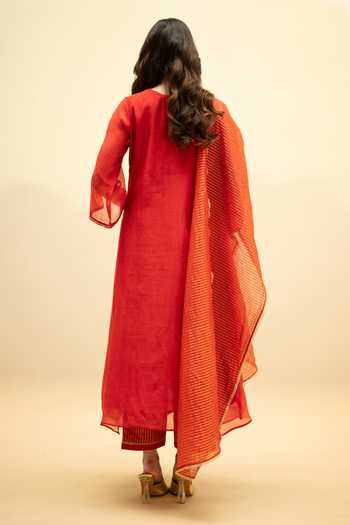Shop_AM by Anita Mittal_Red Chanderi Round Neck, Yes Chandini A-line Mul Kurta Set _at_Aza_Fashions