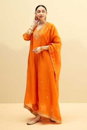 Buy_AM by Anita Mittal_Orange Chanderi V-neck, Yes Chaandbali Mul Hand Embroidered Kurta Set 