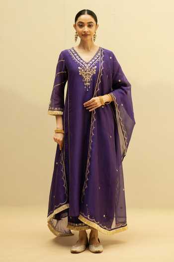 Buy_AM by Anita Mittal_Purple Chanderi V-neck, Yes Chaandbali Hand Embroidered A Line Kurta Set _at_Aza_Fashions