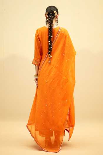 Shop_AM by Anita Mittal_Orange Chanderi V-neck Taarini Mul Anarkali Set _at_Aza_Fashions