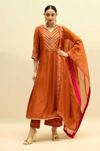 Buy_AM by Anita Mittal_Orange Cotton V-neck Jhoomar A-line Embroidered Kurta Set 
