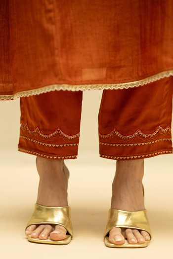 AM by Anita Mittal_Orange Cotton V-neck Jhoomar A-line Embroidered Kurta Set _Online