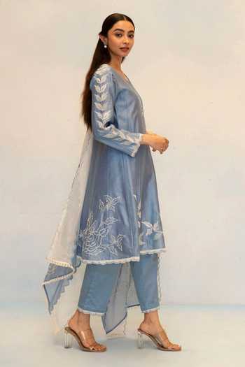 Buy_AM by Anita Mittal_Blue Silk, Chanderi Scoop Neck Seher Floral Embroidered Anarkali Set _Online_at_Aza_Fashions