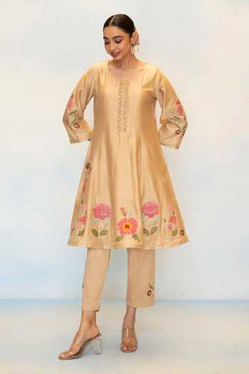 Buy_AM by Anita Mittal_Beige Silk, Chanderi Round Neck Gul Embroidered Anarkali Set _Online_at_Aza_Fashions