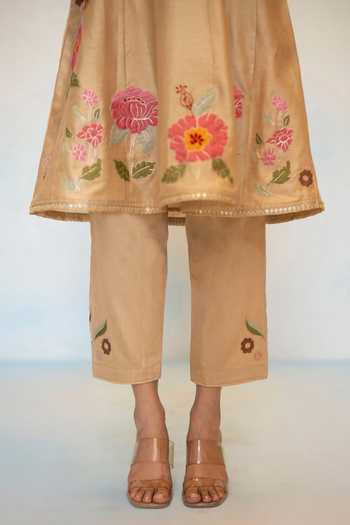 Buy_AM by Anita Mittal_Beige Silk, Chanderi Round Neck Gul Embroidered Anarkali Set 
