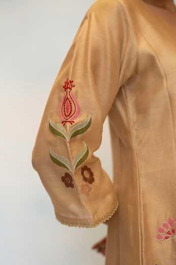 Shop_AM by Anita Mittal_Beige Silk, Chanderi Round Neck Gul Embroidered Anarkali Set 
