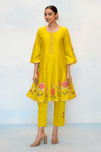 Buy_AM by Anita Mittal_Green Silk, Chanderi Round Neck Gul Embroidered Anarkali Set _Online_at_Aza_Fashions