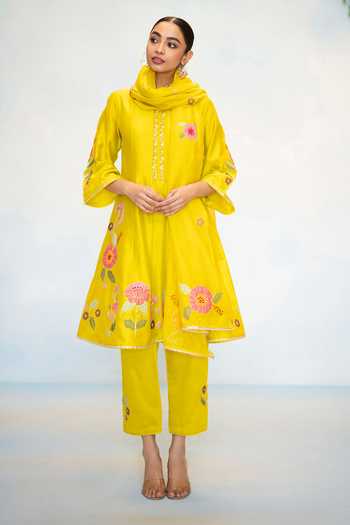 Buy_AM by Anita Mittal_Green Silk, Chanderi Round Neck Gul Embroidered Anarkali Set 