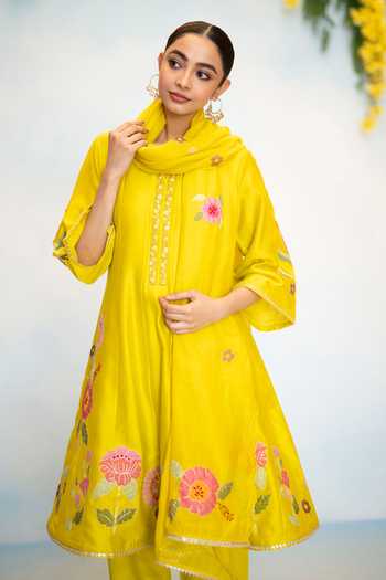 Shop_AM by Anita Mittal_Green Silk, Chanderi Round Neck Gul Embroidered Anarkali Set 