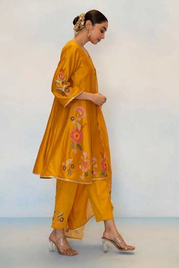 Buy_AM by Anita Mittal_Gold Silk, Chanderi Round Neck Gul Embroidered Anarkali Set _Online_at_Aza_Fashions
