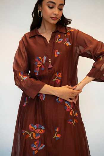 Shop_AM By Anita Mittal_Brown Chanderi Collared Neck Aab Cord Embroidered Kurta And Pant Set _Online_at_Aza_Fashions