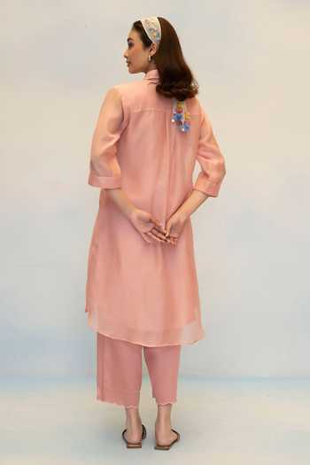 Shop_AM by Anita Mittal_Pink Chanderi Collared Neck Zara Flower Embroidered Kurta And Pant Set _at_Aza_Fashions