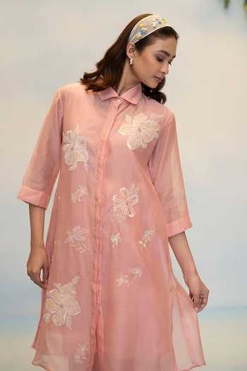 Buy_AM by Anita Mittal_Pink Chanderi Collared Neck Zara Flower Embroidered Kurta And Pant Set 