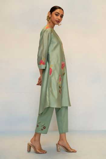 AM by Anita Mittal_Blue Silk, Chanderi V-neck, Yes Gul Kurta And Pant Set _Online_at_Aza_Fashions