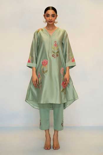 Buy_AM by Anita Mittal_Blue Silk, Chanderi V-neck, Yes Gul Kurta And Pant Set _Online_at_Aza_Fashions