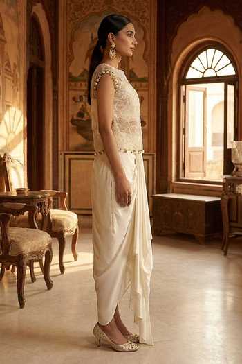 Aditi Somani_Off White Organza Round Neck Applique Top With Skirt _Online_at_Aza_Fashions