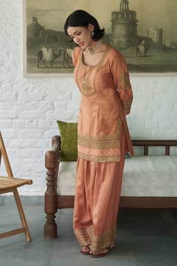Buy_Meenagurnam_Orange Silk, Organza Round Neck Kurta Salwar Set 