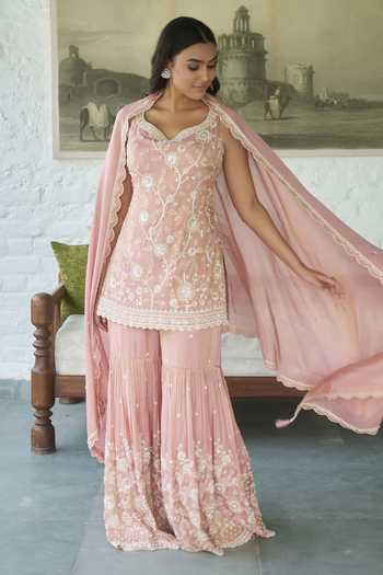Meenagurnam_Pink Sweetheart Neck Floral Embroidered Kurta Gharara Set _Online_at_Aza_Fashions