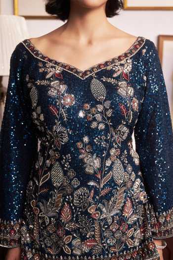 Buy_Meenagurnam_Blue V-neck Embroidered Kurta Sharara Set 