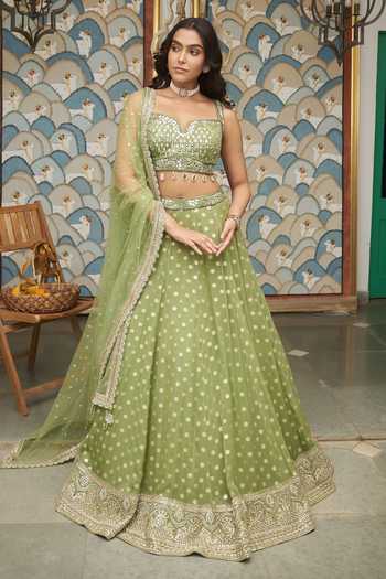 Buy_Meenagurnam_Green Net Sweetheart Neck Embellished And Woven Lehenga Set _at_Aza_Fashions