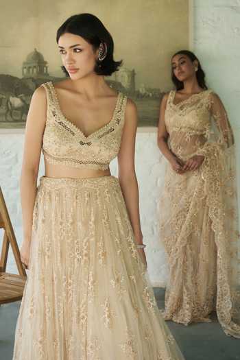 Meenagurnam_Ivory Net Sweetheart Neck Embellished Saree With Choli _Online_at_Aza_Fashions