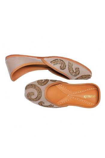 Kurrbat_Grey Shadows Velvet Embroidered Juttis _Online_at_Aza_Fashions