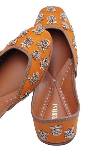 Buy_Kurrbat_Orange Apricot Embellished Juttis _Online_at_Aza_Fashions
