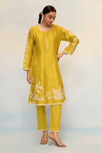 Buy_AM by Anita Mittal_Green Silk, Chanderi Round Neck Seher Anarkali Pant Set 