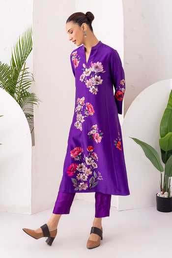 Haute Mess_Purple Silk, Chanderi Split V-neck, Yes Printed Kurta And Pant Set _at_Aza_Fashions