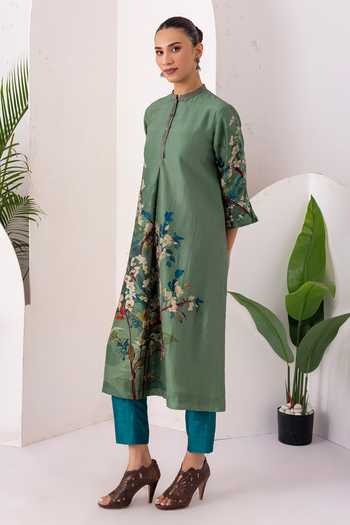 Haute Mess_Green Silk, Chanderi Mandarin Collar Printed Tunic And Pant Set _at_Aza_Fashions