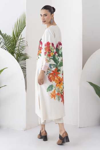 Haute Mess_Ivory Silk, Chanderi Keyhole Neck Printed Kurta And Pant Set _Online_at_Aza_Fashions