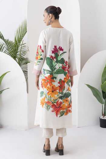 Shop_Haute Mess_Ivory Silk, Chanderi Keyhole Neck Printed Kurta And Pant Set _at_Aza_Fashions