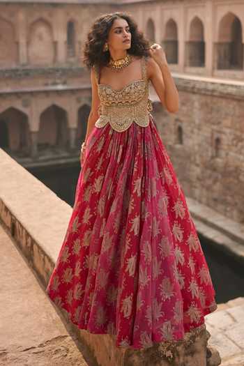 Bhumika Sharma_Fuchsia Organza Sweetheart Neck Zara Floral Print Anarkali _Online_at_Aza_Fashions