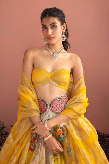 Bhumika Sharma_Yellow Organza Sweetheart Neck Aiba Flower Print Lehenga Set _Online_at_Aza_Fashions