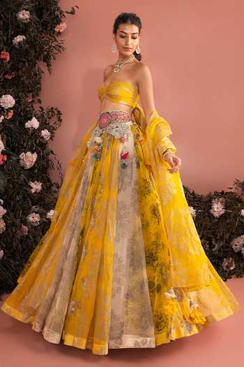 Buy_Bhumika Sharma_Yellow Organza Sweetheart Neck Aiba Flower Print Lehenga Set _Online_at_Aza_Fashions