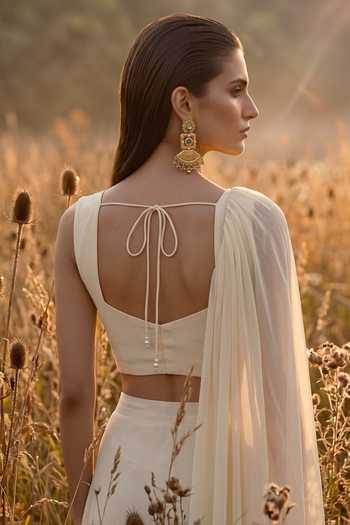 Buy_Basanti Kapde Aur Koffee_Ivory Organza V-neck Pleated Saree Set _Online_at_Aza_Fashions