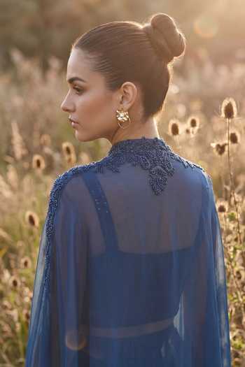Basanti Kapde Aur Koffee_Blue Organza, Crepe Sweetheart Neck, Shawl Royal Dynasty Embroidered Cape Set_Online_at_Aza_Fashions