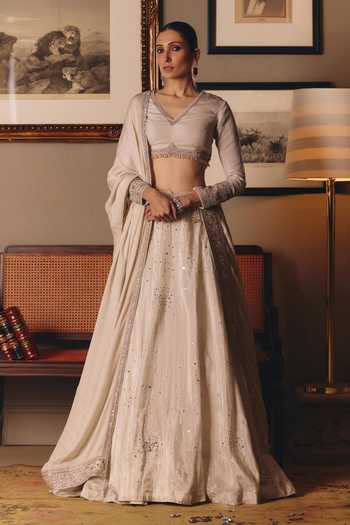 Buy_Matsya_Ivory , , V-neck The Silver Needle Saadgi Lehenga Set _at_Aza_Fashions
