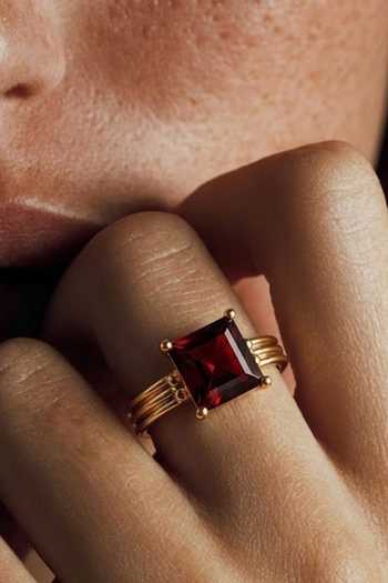 Shop_Arvino_Red Stone Studded Ring 