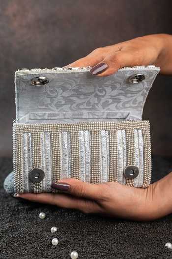Buy_Nayaab By Sonia_Silver Diamond Hinted Trifold Clutch Bag 
