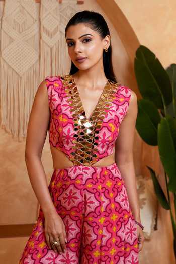 Buy_Sajeda A Lehry_Pink Shantoon V-neck Olive Geometric Print Jumpsuit _Online_at_Aza_Fashions