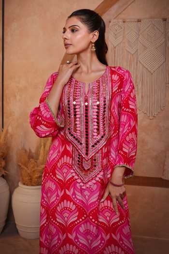 Buy_Sajeda A Lehry_Pink Split V-neck Shaan Red Fan Digital Print Kurta _Online_at_Aza_Fashions