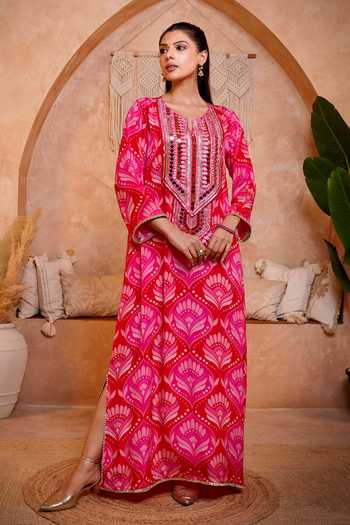 Buy_Sajeda A Lehry_Pink Split V-neck Shaan Red Fan Digital Print Kurta _at_Aza_Fashions
