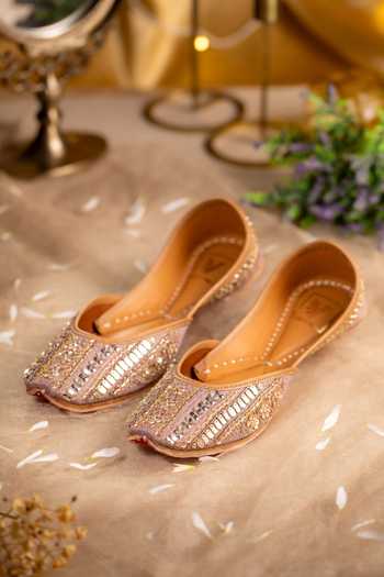 Shop_House of Vian_Pink Qurbat Zari Embroidered Juttis _at_Aza_Fashions