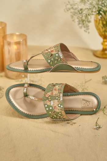 Buy_House Of Vian_Green Asva Embroidered Kolhapuris _Online_at_Aza_Fashions