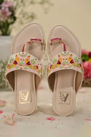 Shop_House of Vian_Cream Bulbul Bird Embroidered Kolhapuris _at_Aza_Fashions