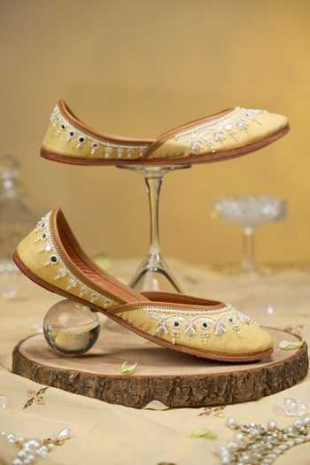 Shop_House Of Vian_Yellow Afroz Embroidered Juttis _at_Aza_Fashions