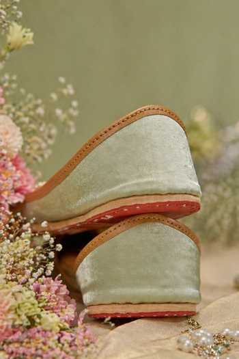 House Of Vian_Gold Sahiba Green Juttis _Online_at_Aza_Fashions