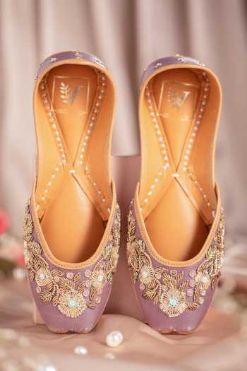 Shop_House of Vian_Purple Alizeh Embroidered Juttis _at_Aza_Fashions