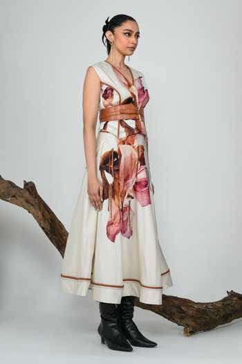 Buy_The Dramebaaz CO_Blush Silk V-neck Petals After Time Skirt Set _Online_at_Aza_Fashions